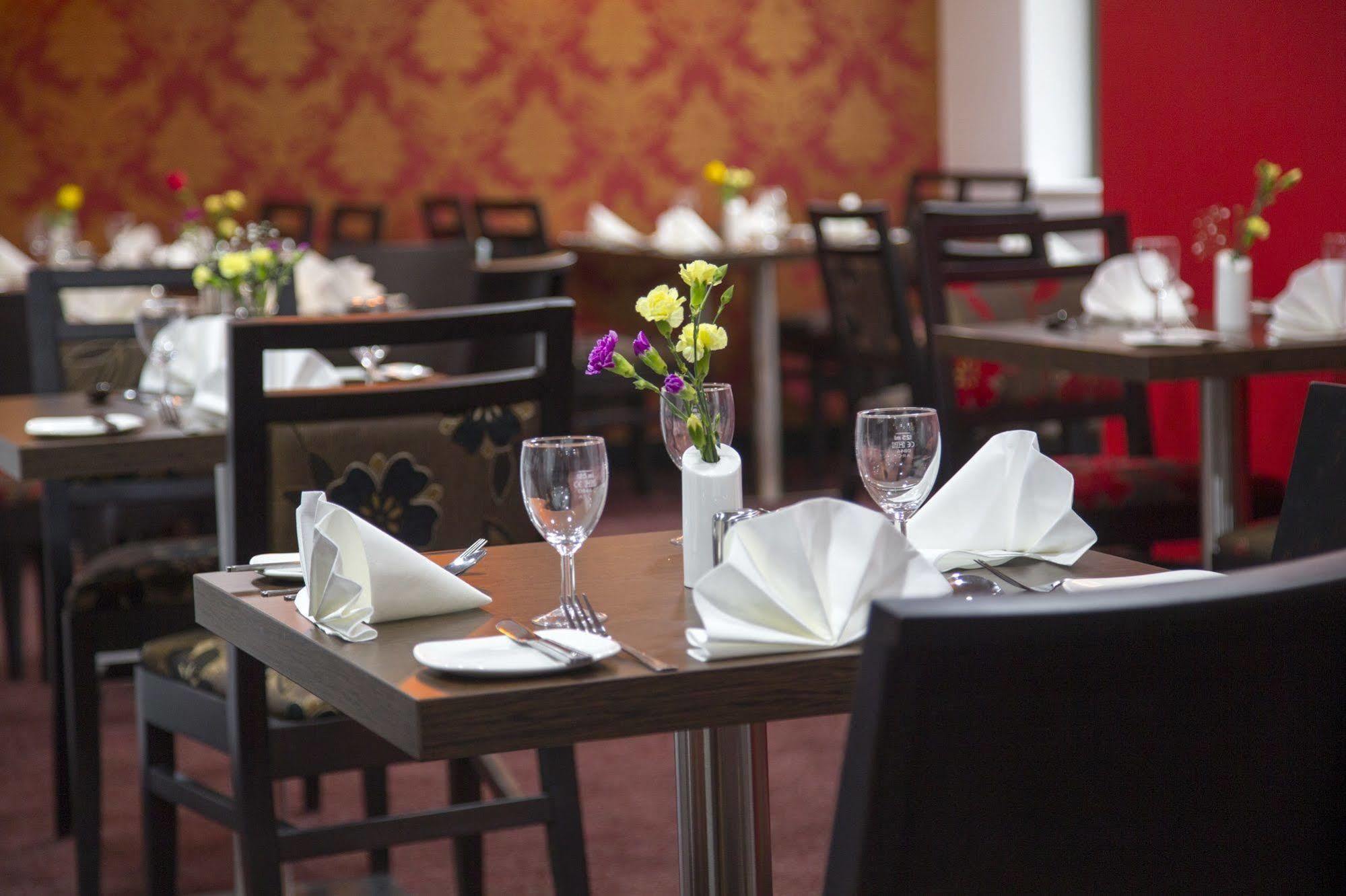 Hotel Ramada Cambridge Fen Drayton Exteriér fotografie