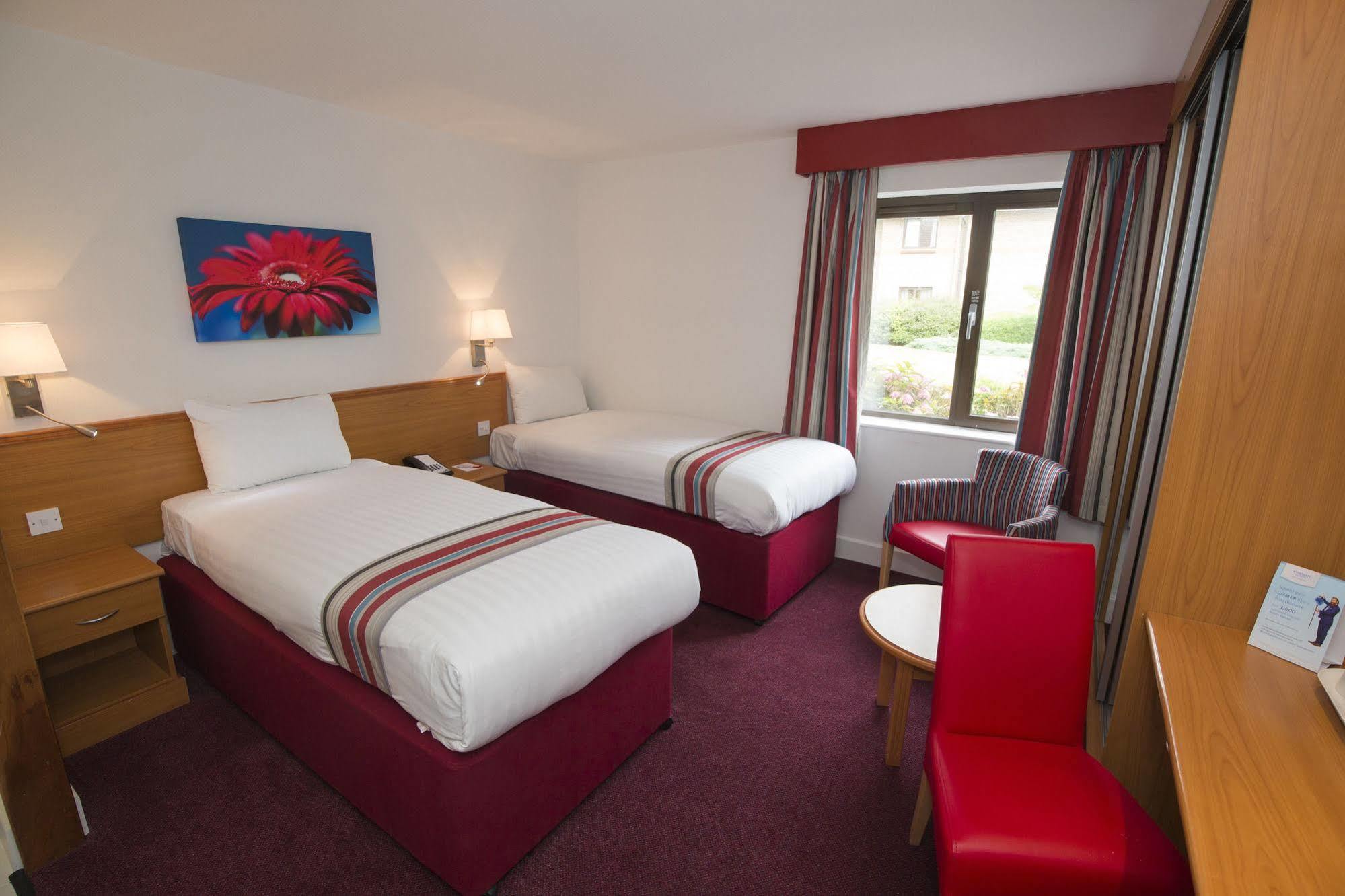 Hotel Ramada Cambridge Fen Drayton Exteriér fotografie