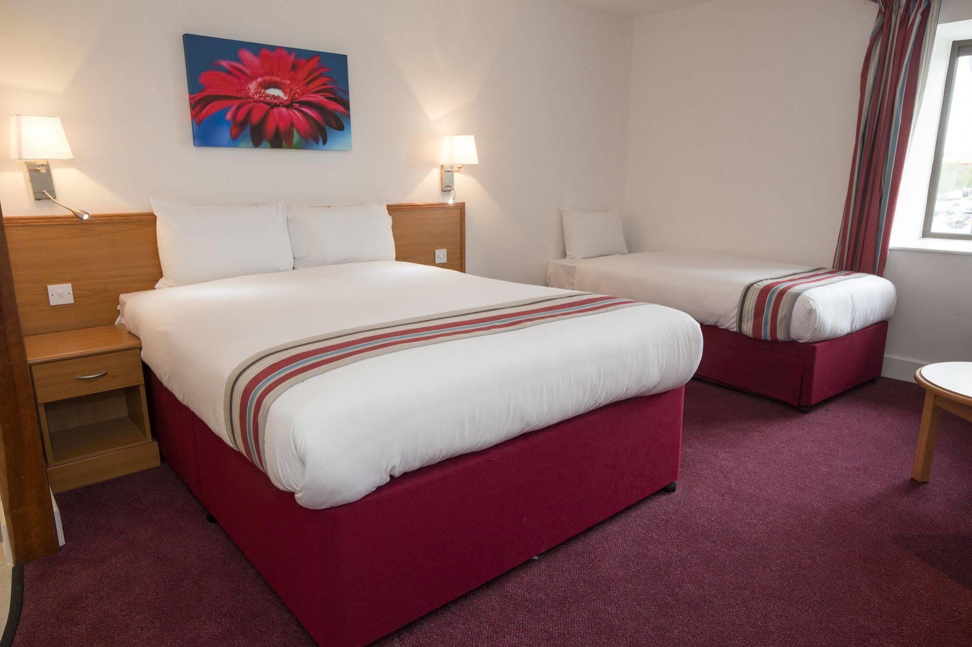 Hotel Ramada Cambridge Fen Drayton Exteriér fotografie